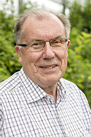 Bernhard Scheller